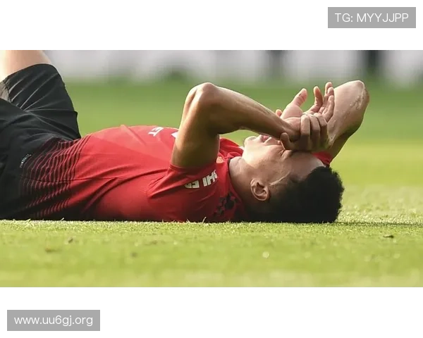 震撼赛场曼联逆转取胜劲敌全力反击展现不屈斗志